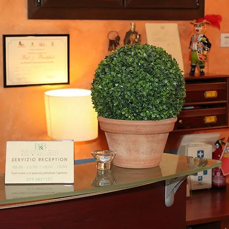 Bed & Breakfast La Corte Degli Spada - Borgo Antico Del Salento Mesagne