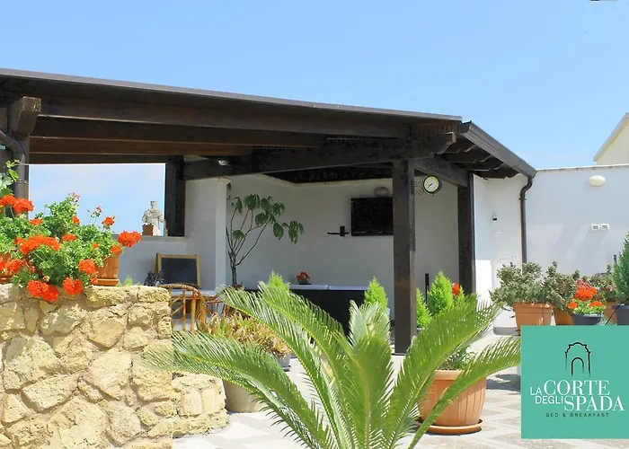 Bed & Breakfast La Corte Degli Spada - Borgo Antico Del Salento Mesagne