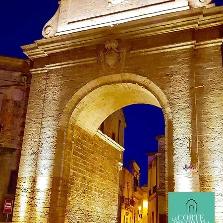 Oda ve Kahvaltı La Corte Degli Spada - Borgo Antico Del Salento 4*