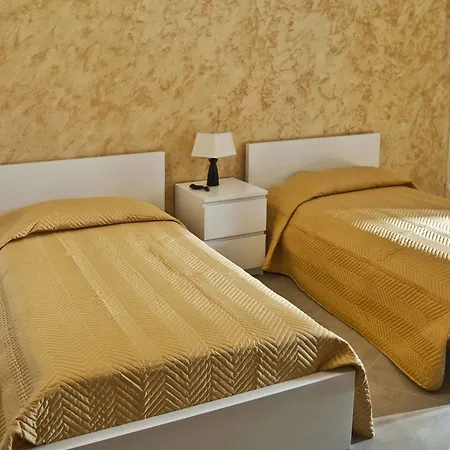 La Corte Degli Spada - Borgo Antico Del Salento Bed & Breakfast